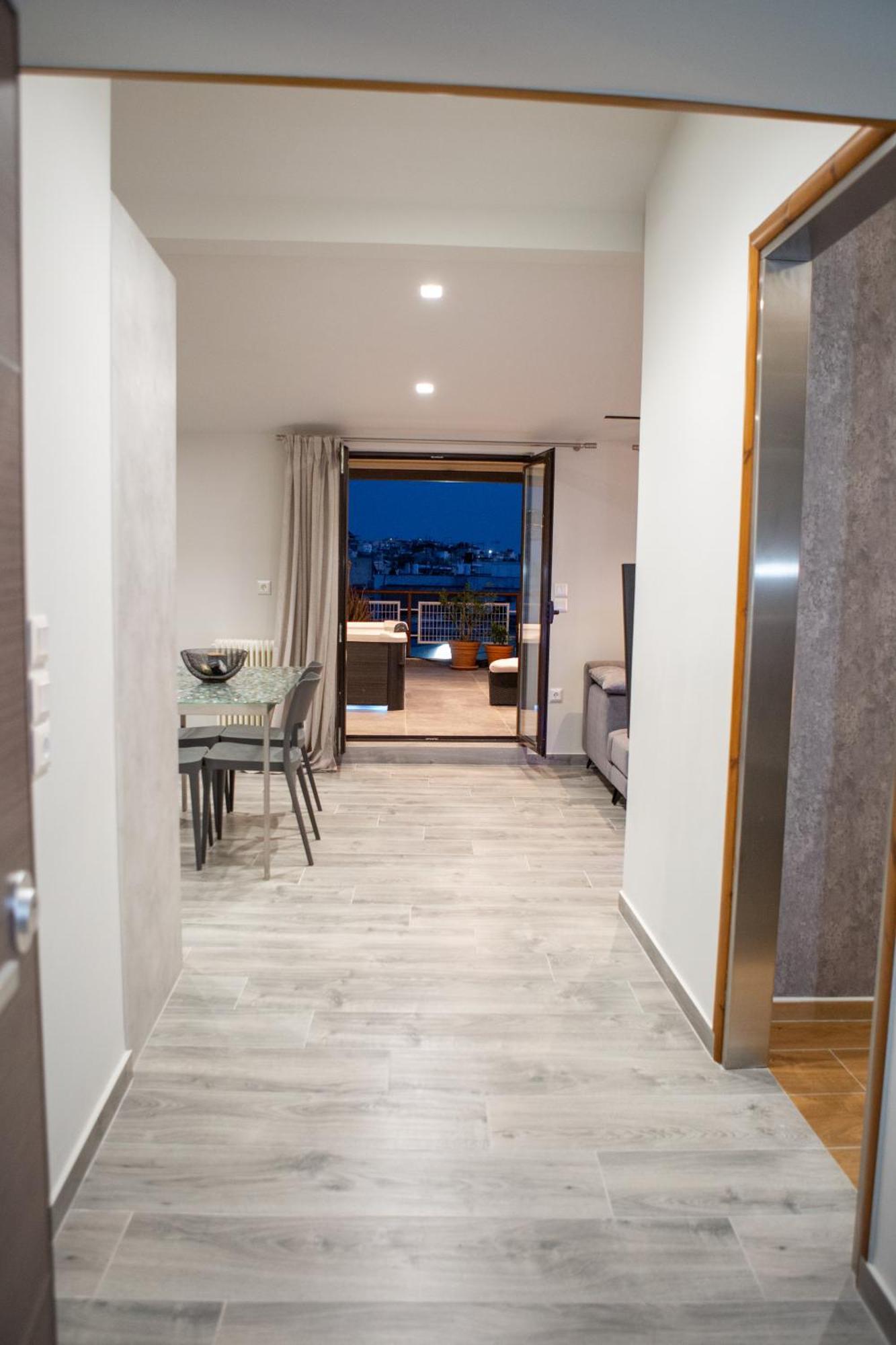 Cozy Penthouse Next To Station *