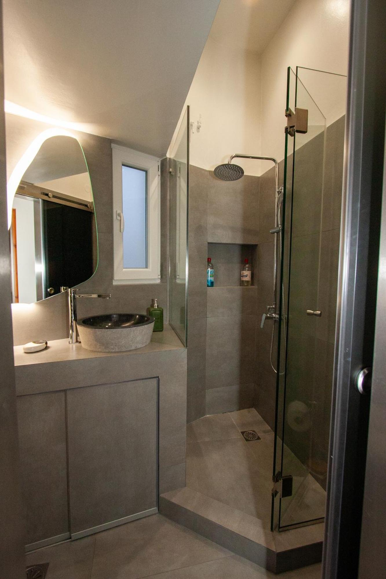 Apartment Cozy Penthouse Next To Station Athens